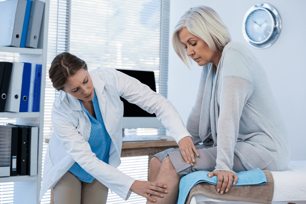 A patient with osteoarthritis who needs therapy is seen by a doctor